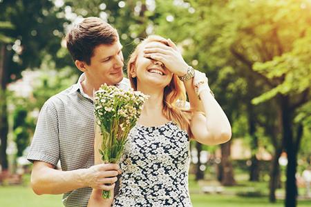 梦见带小孩是什么意思